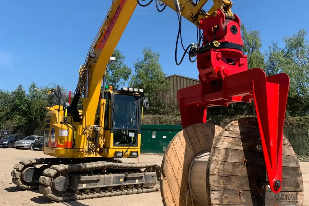 Excavator cable drum handler (1)