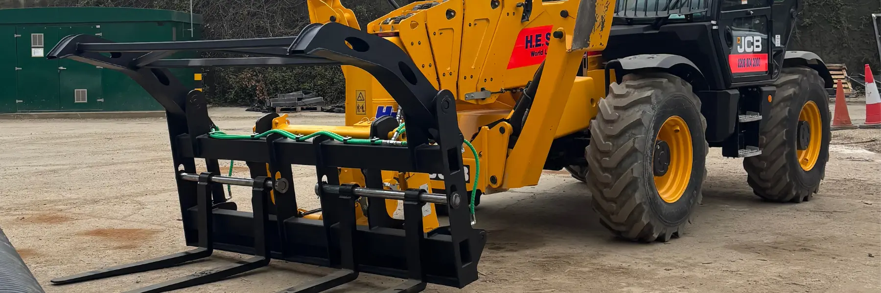 Construction equipment - telehandler pipe carrier