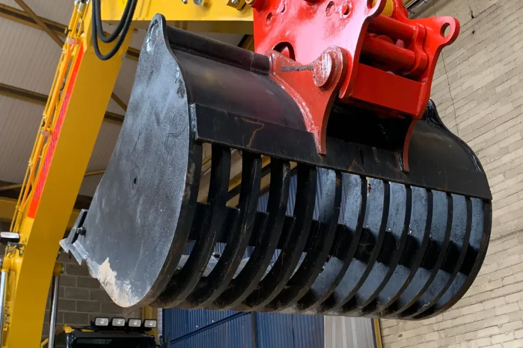 Excavator Bucket Attachment - Riddle Bucket